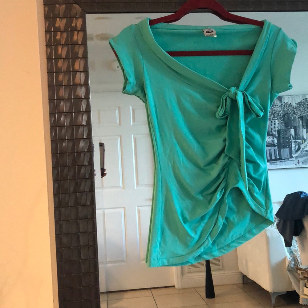 Vintage top in beautiful turquoise blue.